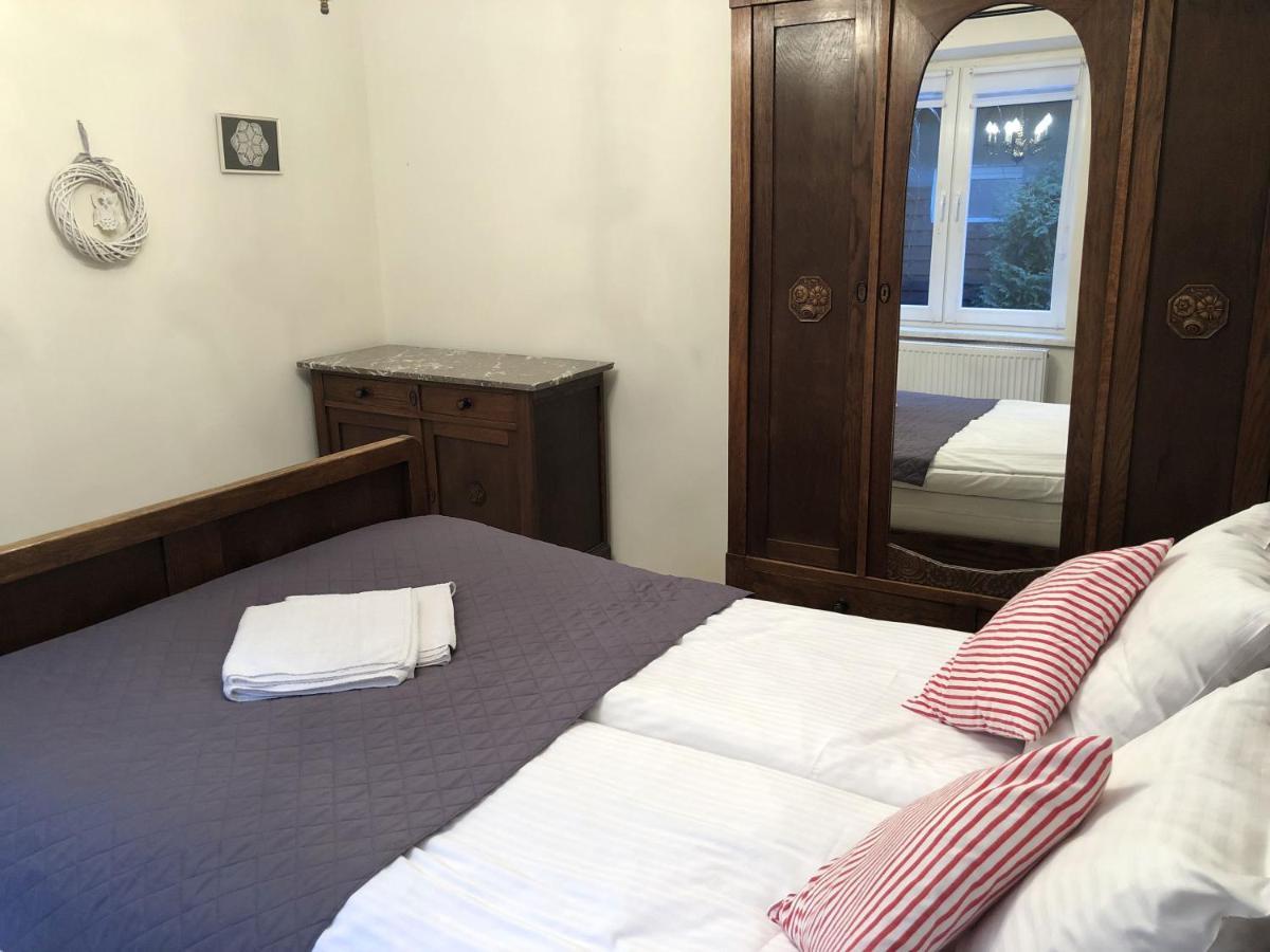 Dom Tkacki - Apartamenty - Pokoje - Jacuzzi Kudowa-Zdrój Exterior foto